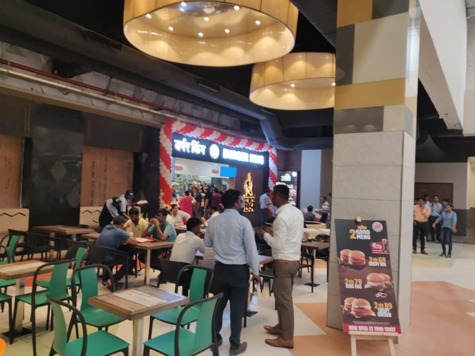 eating spots in Gaur City Mall